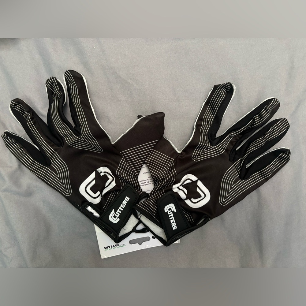 Cutters Football Gloves